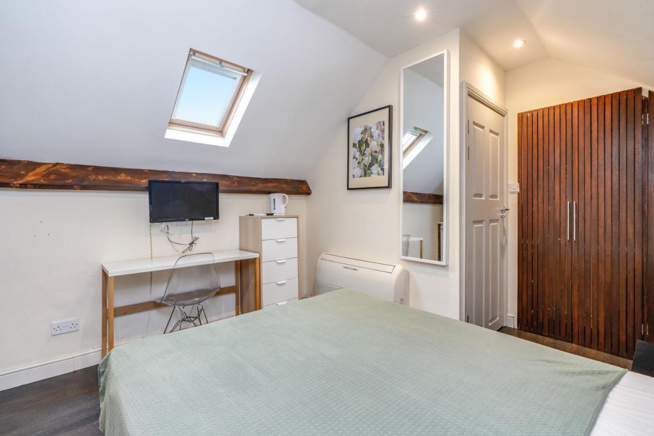 Апартаменты Quiet Double Studio Flat Лондон Экстерьер фото